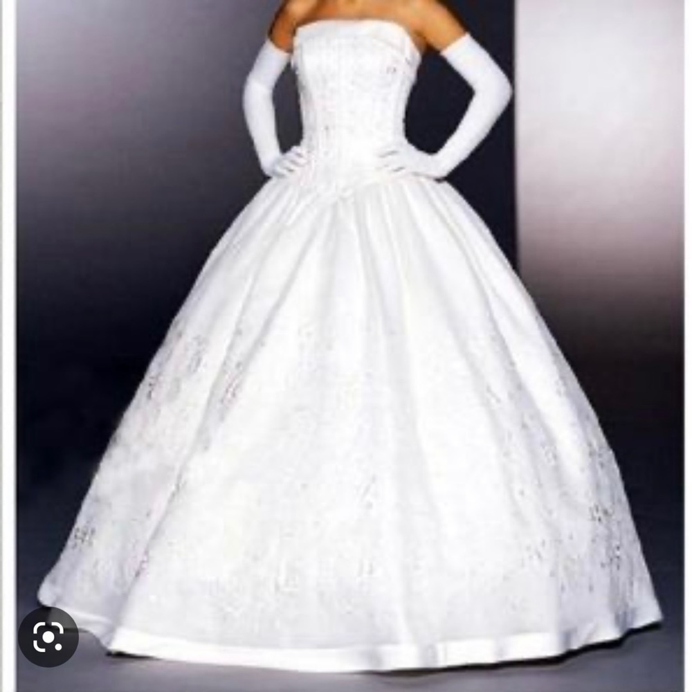 Ian Stuart Wedding dress #9815